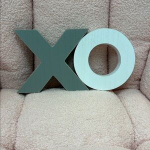 Kirklands Green and White XO Decor